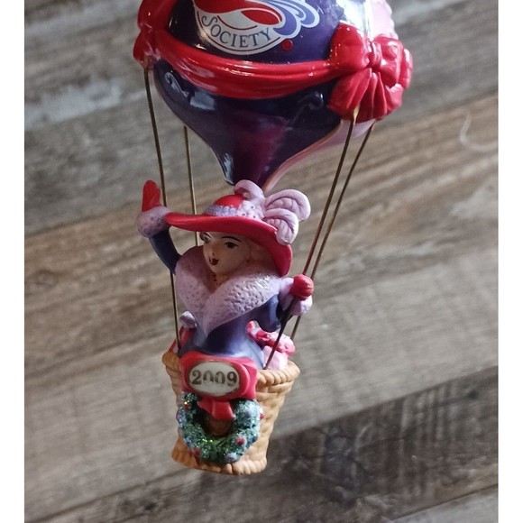 Red Hat Society 2009 Ornament - Picture 9 of 9